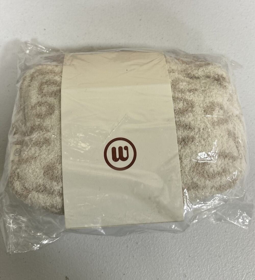 NEW Wantable Sleep Set And Bag In Beige